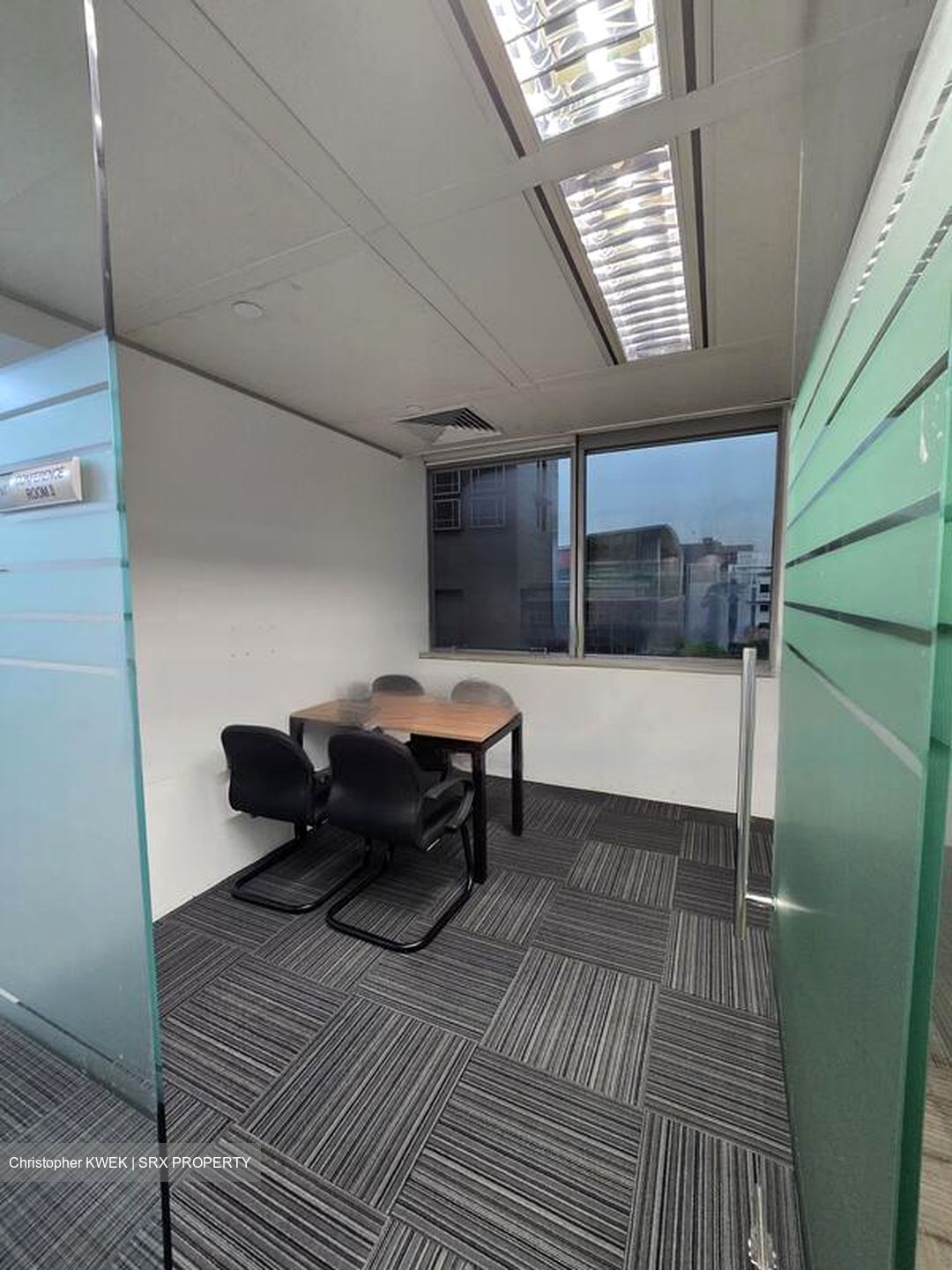 Odeon Towers (D7), Office #469319591